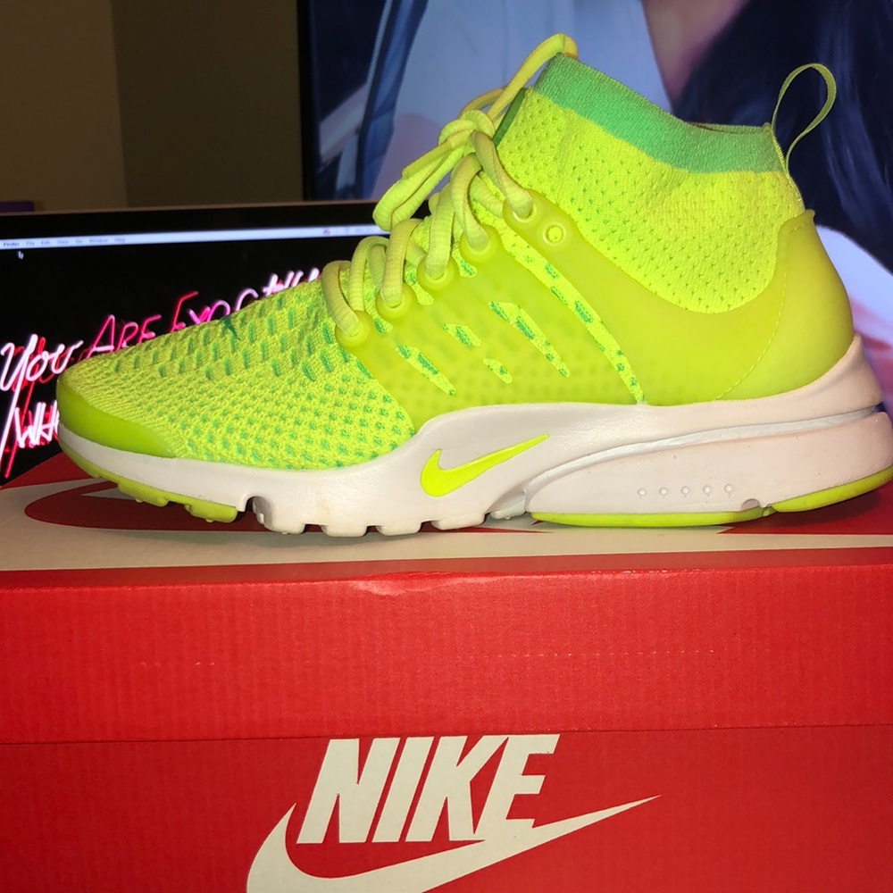 W Air Presto Flyknit Ultra